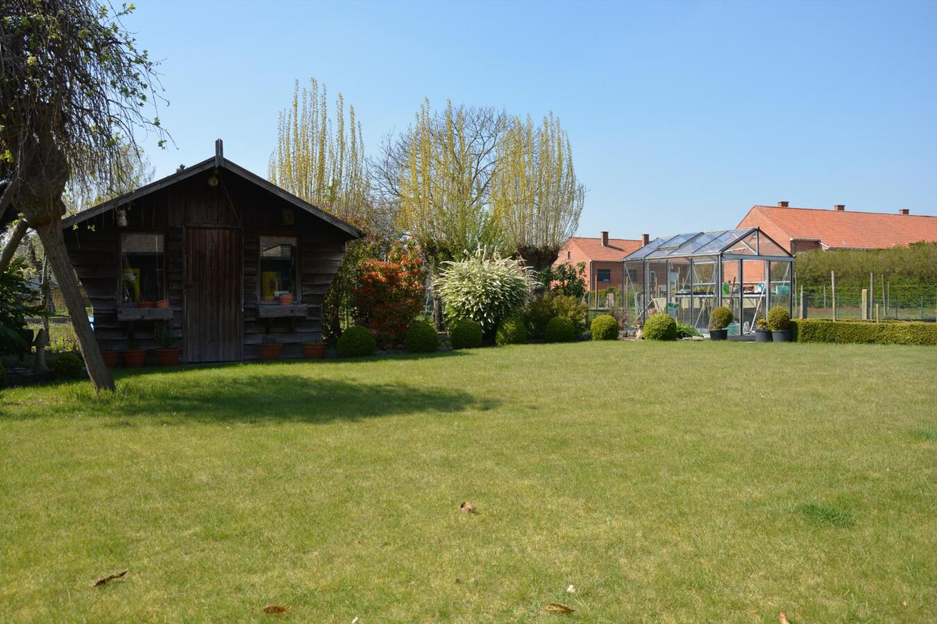 Charmante villa met zonnige tuin 