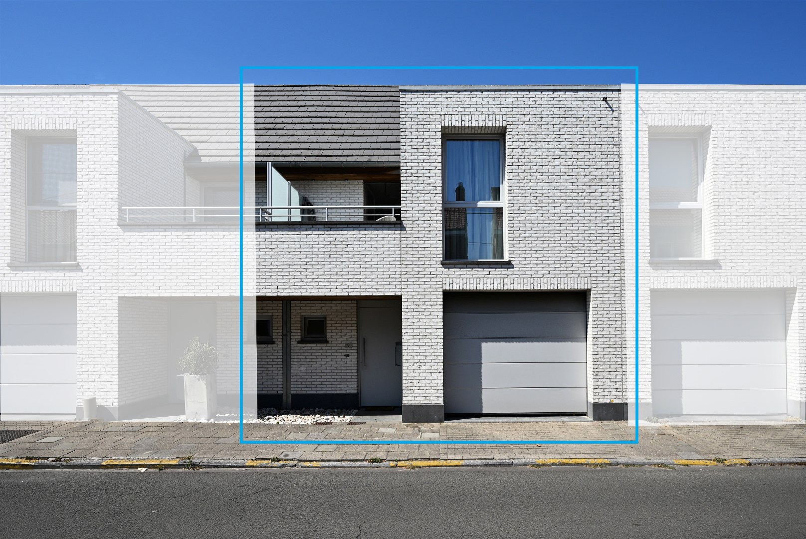 Moderne recente woning met 4 slpks, garage en tuintje nabij centrum Maldegem 