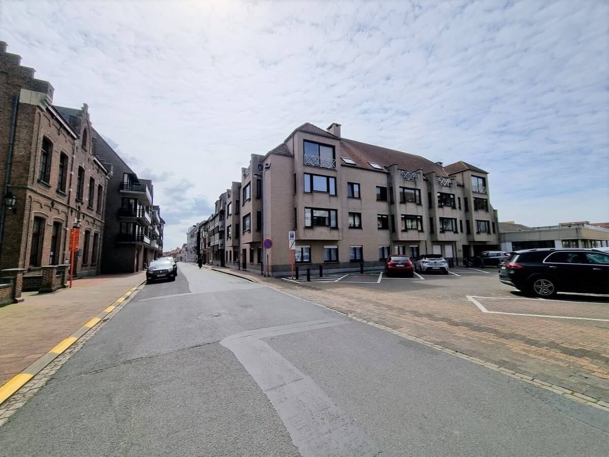 Goed gelegen, ruim  appartement met 3 slaapkamers en zonnige tuin - Heist 