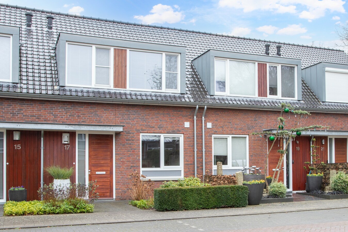 Instapklare tussenwoning met energielabel A in een jonge, kindvriendelijke woonwijk. 