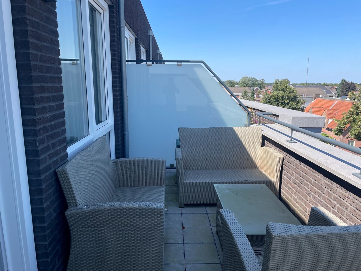 Appartement te huur in het centrum van Reusel gelegen aan de Molenstraat 8A-24 in het complex ‘De Mulder’. 