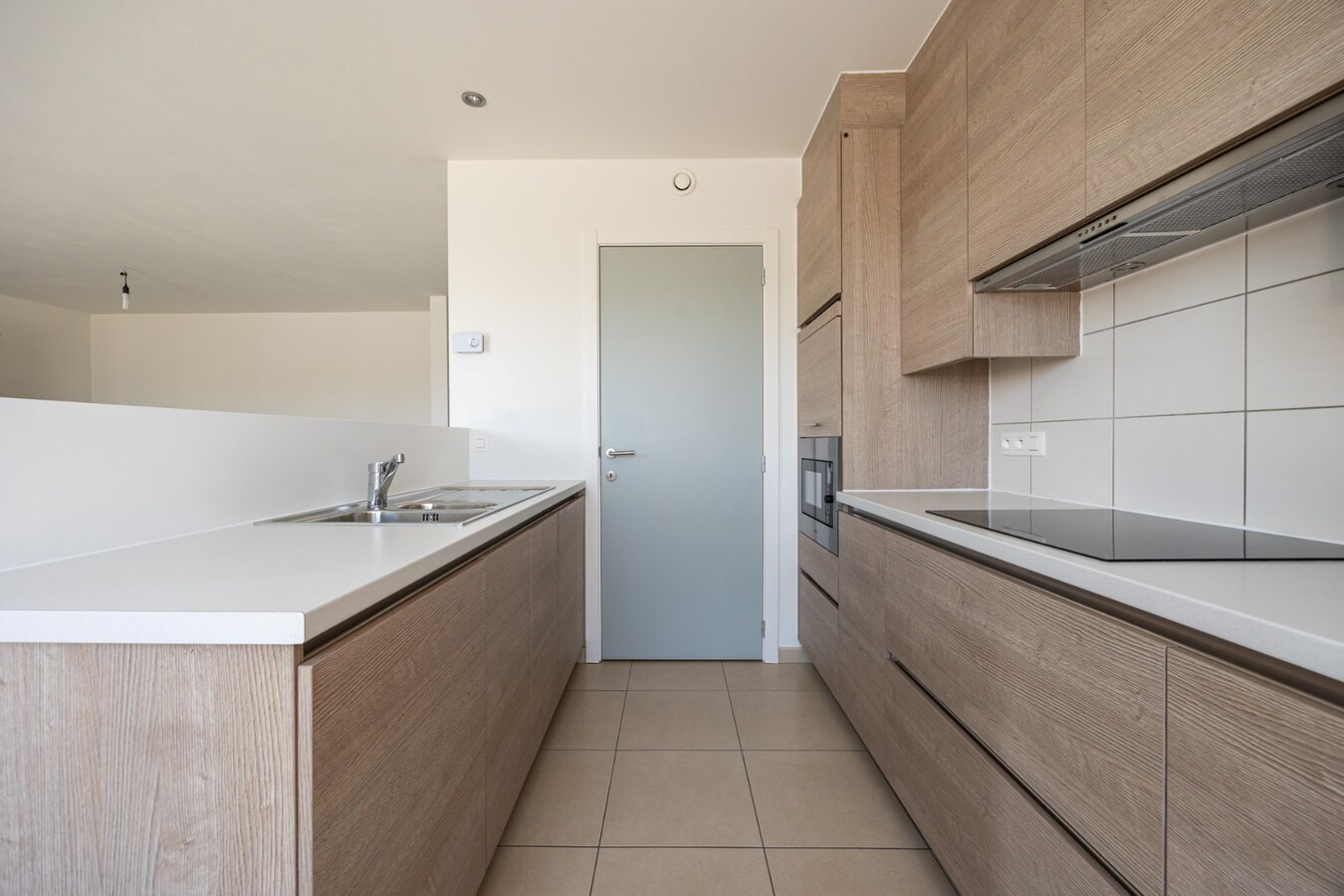 Recent energiezuinig appartement met 2 slpk. en zeer ruim terras te Niel! 