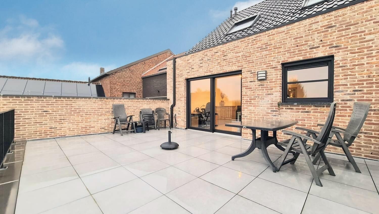 Moderne duplex van 2019 met royaal zuidgeoriënteerd terras 