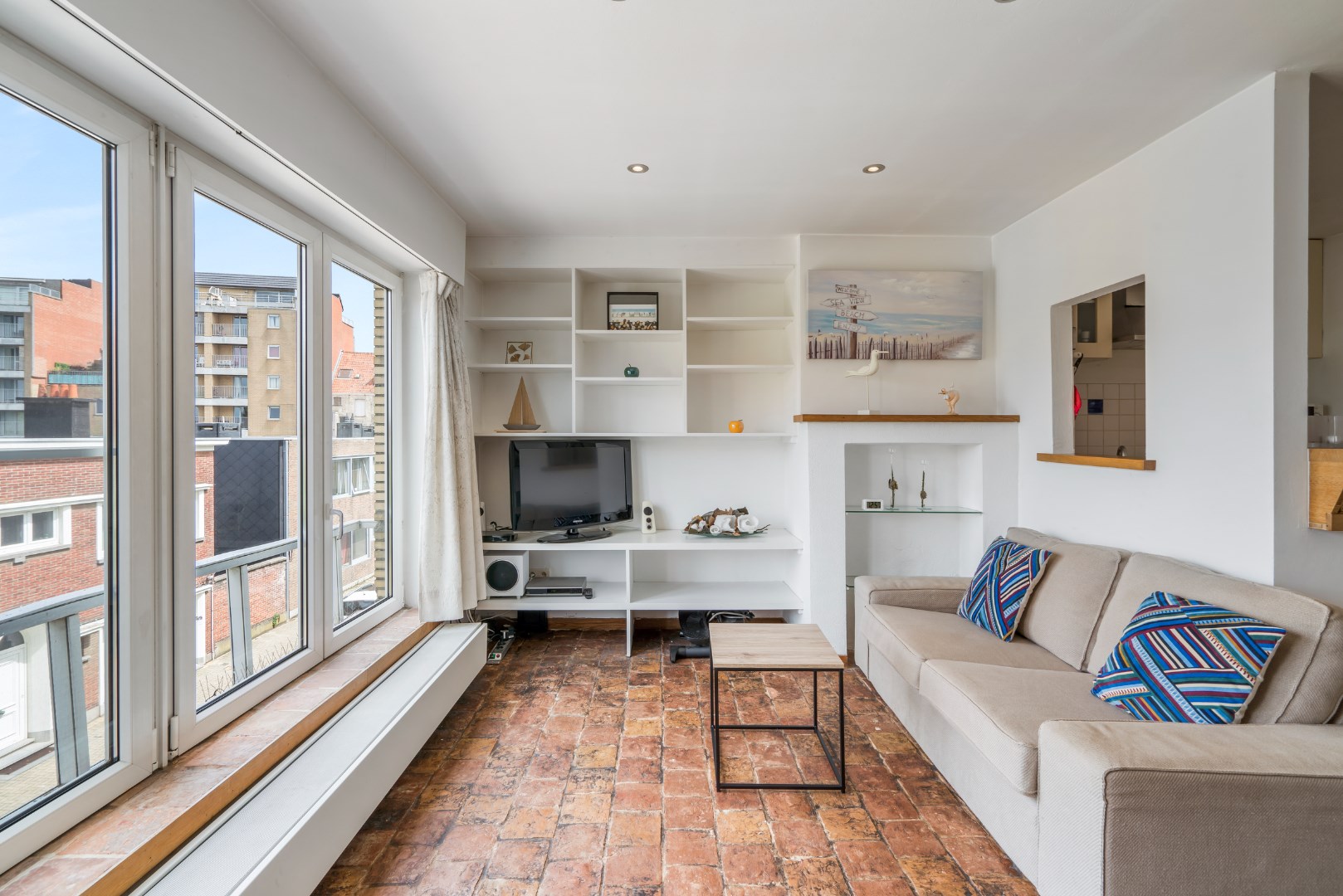 Bemeubeld appartement met 2 slaapkamers en garagebox 