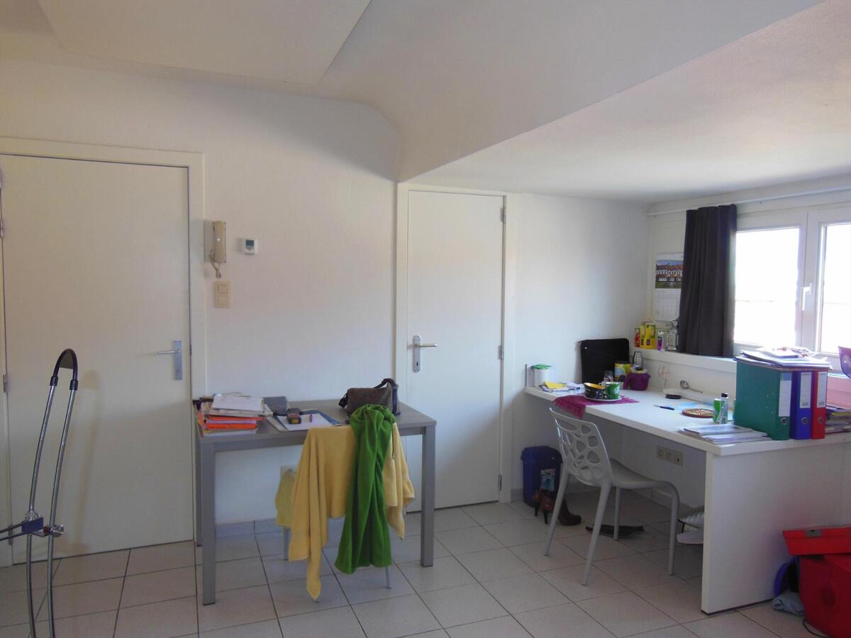 Gezellige gemeubelde studentenkamer in rustige buurt 