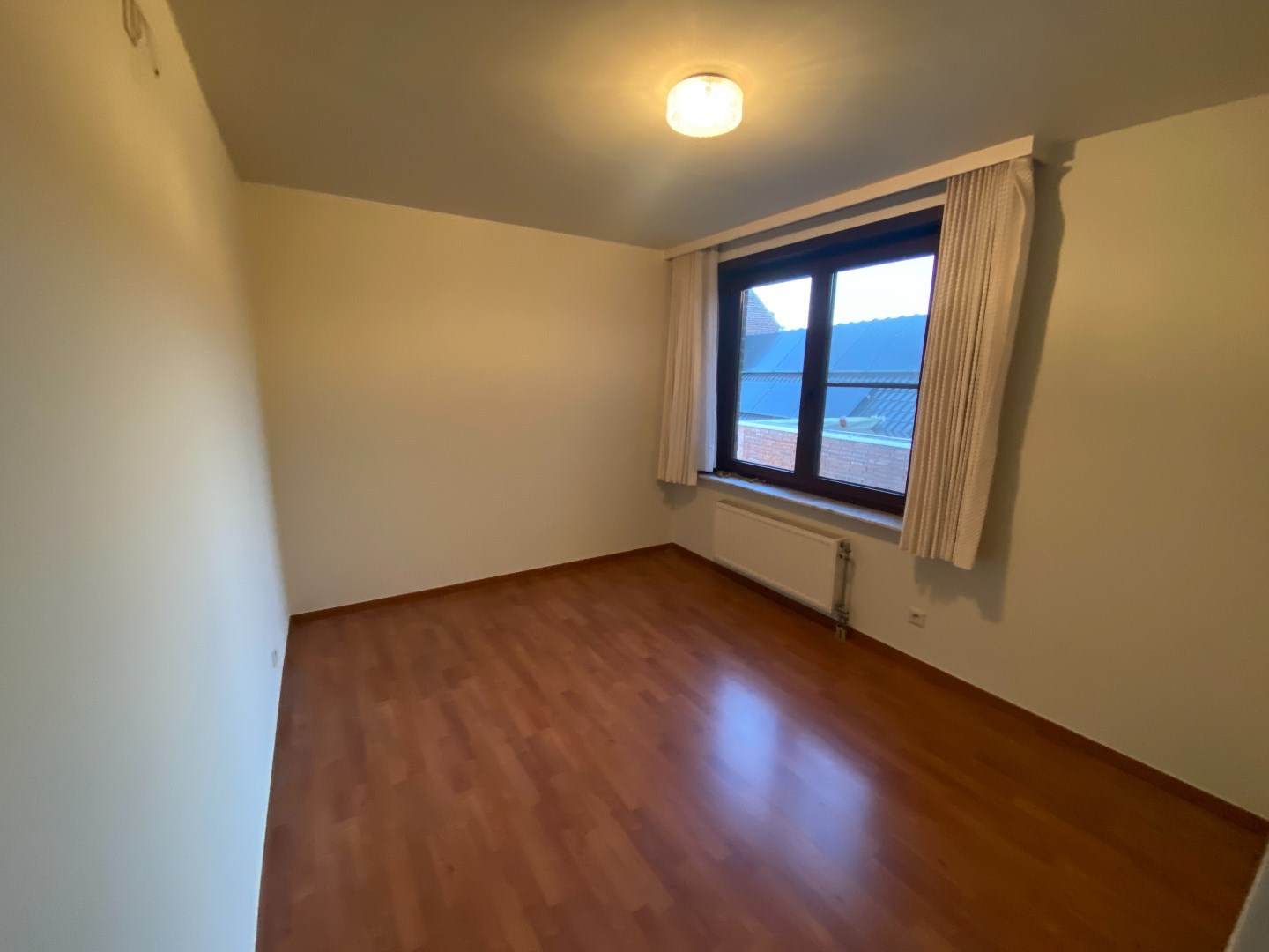 Ruim appartement met 2 slaapkamers te Wakken 