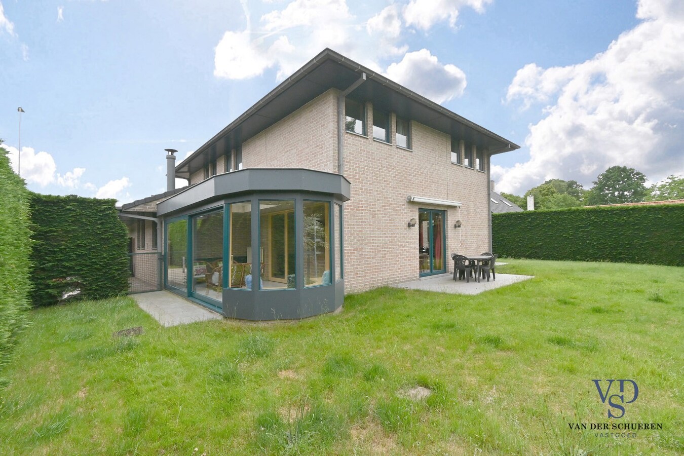 Tijdloos en lichtrijk wonen. 