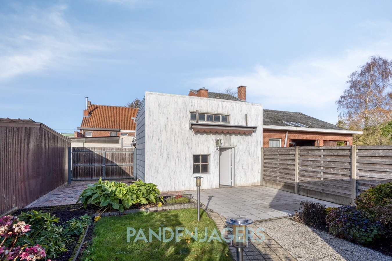 Landelijk gelegen rijwoning met garage te Koningshooikt 