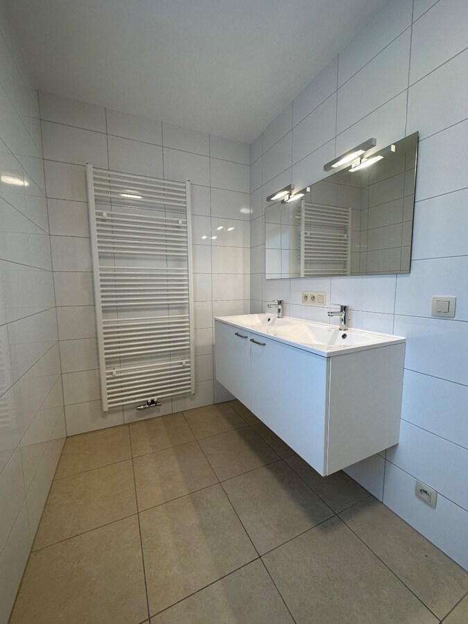 Appartement met 2 slaapkamers en garage te Ichtegem 