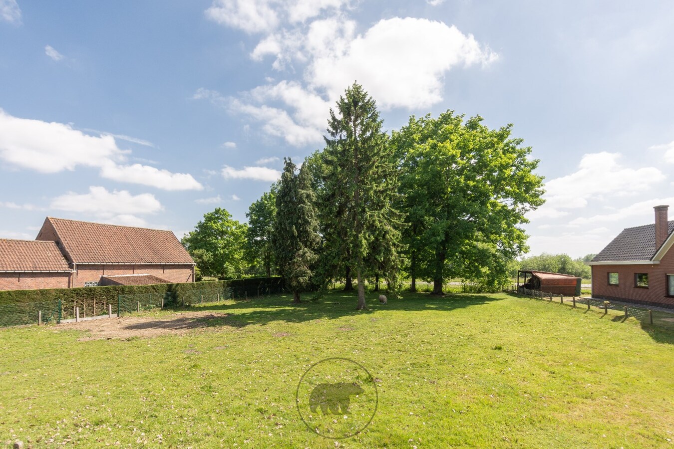 Bouwlot met achterin volwassen eiken (707m) te Lochristi 