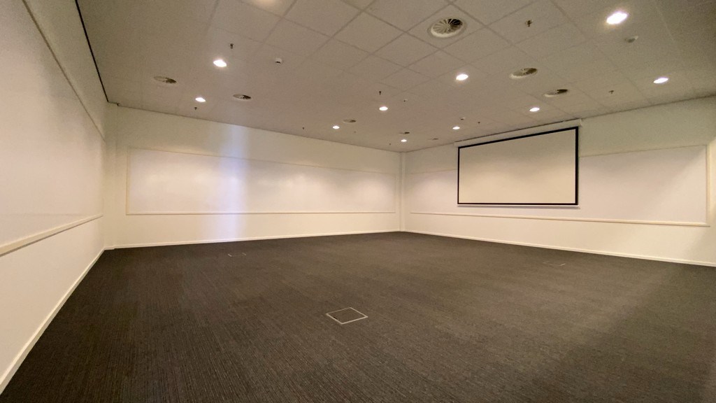 Flexibel in te delen kantoren te huur nabij R8 in Kortrijk