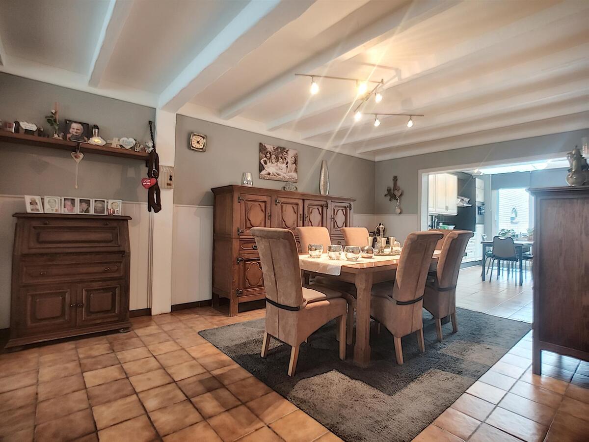 Grote gezinswoning met aangenaam zonneterras - Heist 