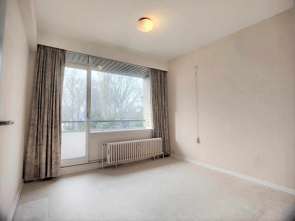 Een ruim (110m²), lichtrijk appartement MET garage op topligging aan het station - Brugge 
