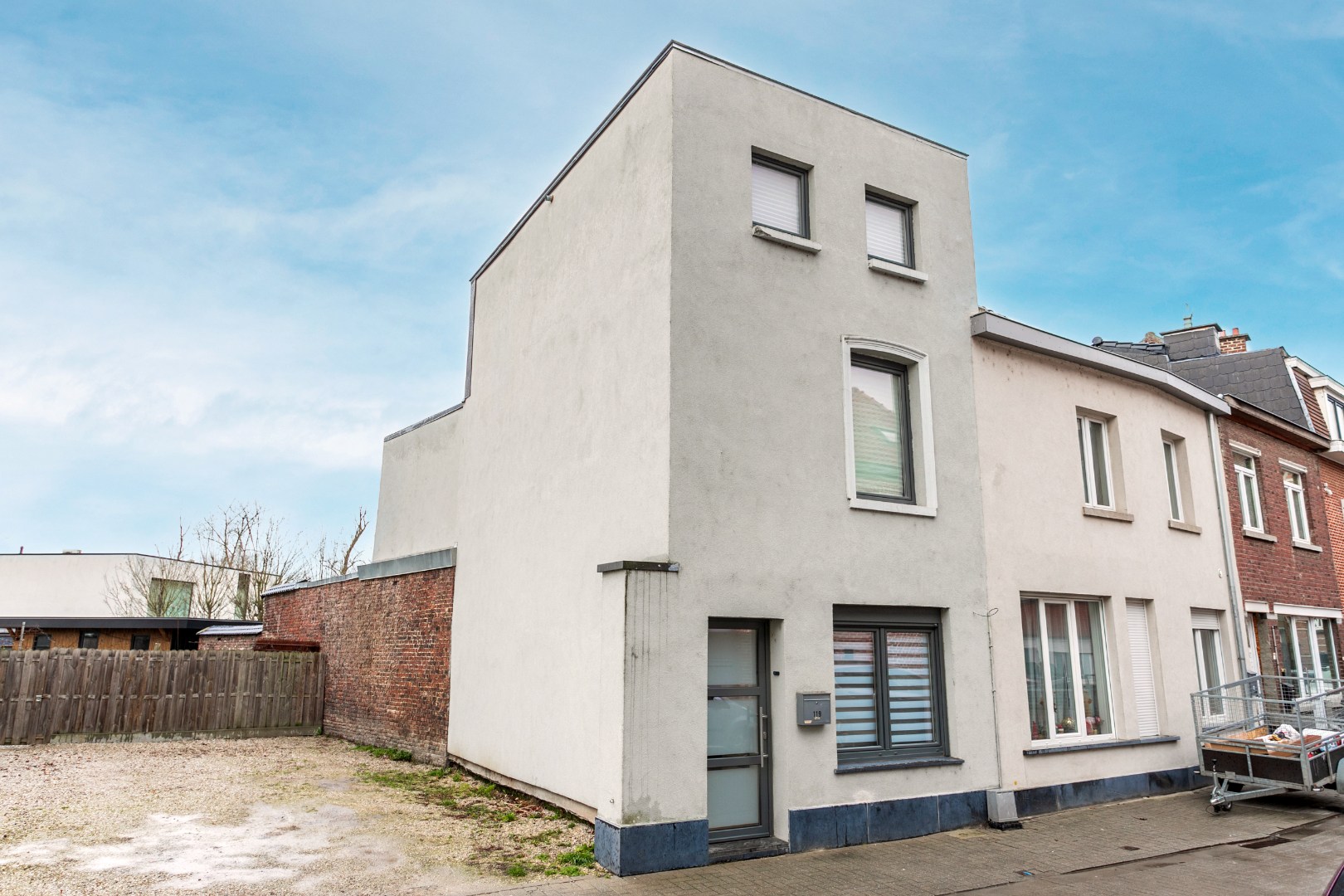 Instapklare woning met 3 SLPK en tuin 