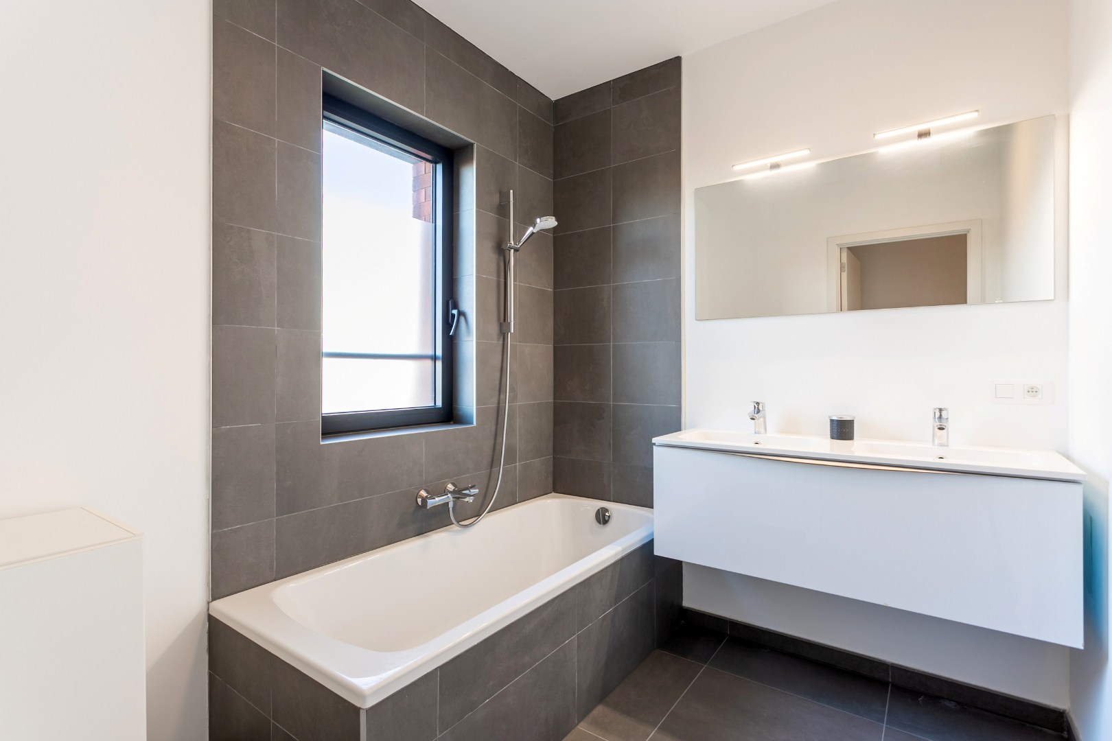 Penthouse duplexapp. (135m²) met 3 slpks, terras en autosplaats 