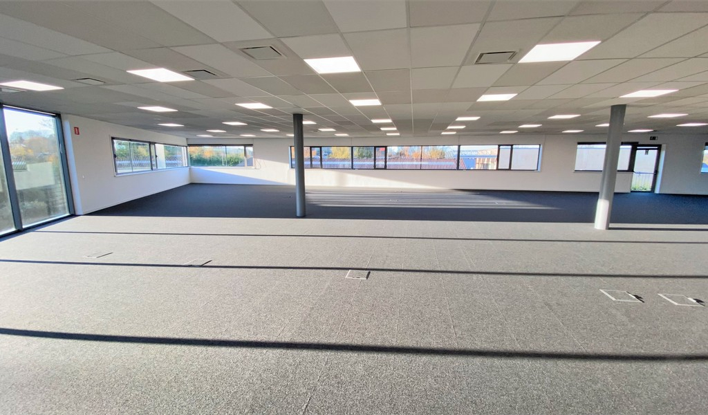 Standingvol kantorencomplex te huur langs E40 in Melle