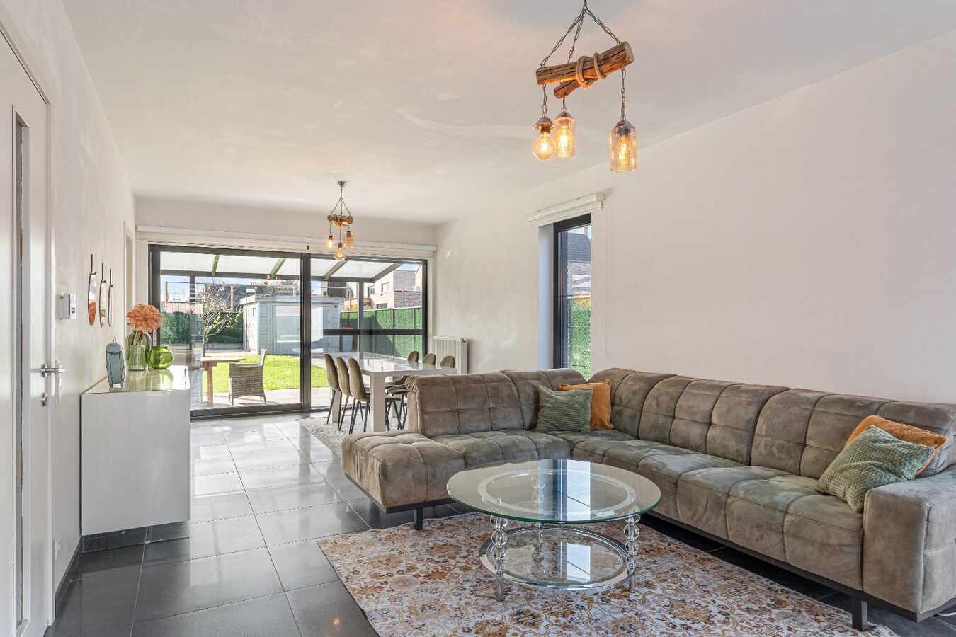 Verzorgde woning met hedendaags energiecomfort, terras, tuin en garage, ideaal voor jong gezin! 