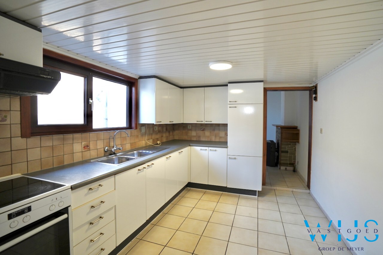 Woonhuis met 2 slaapkamers te Bassevelde ! 