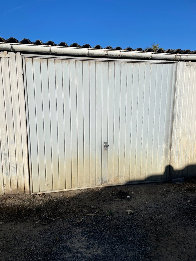 Verhuurd garage box - Geel