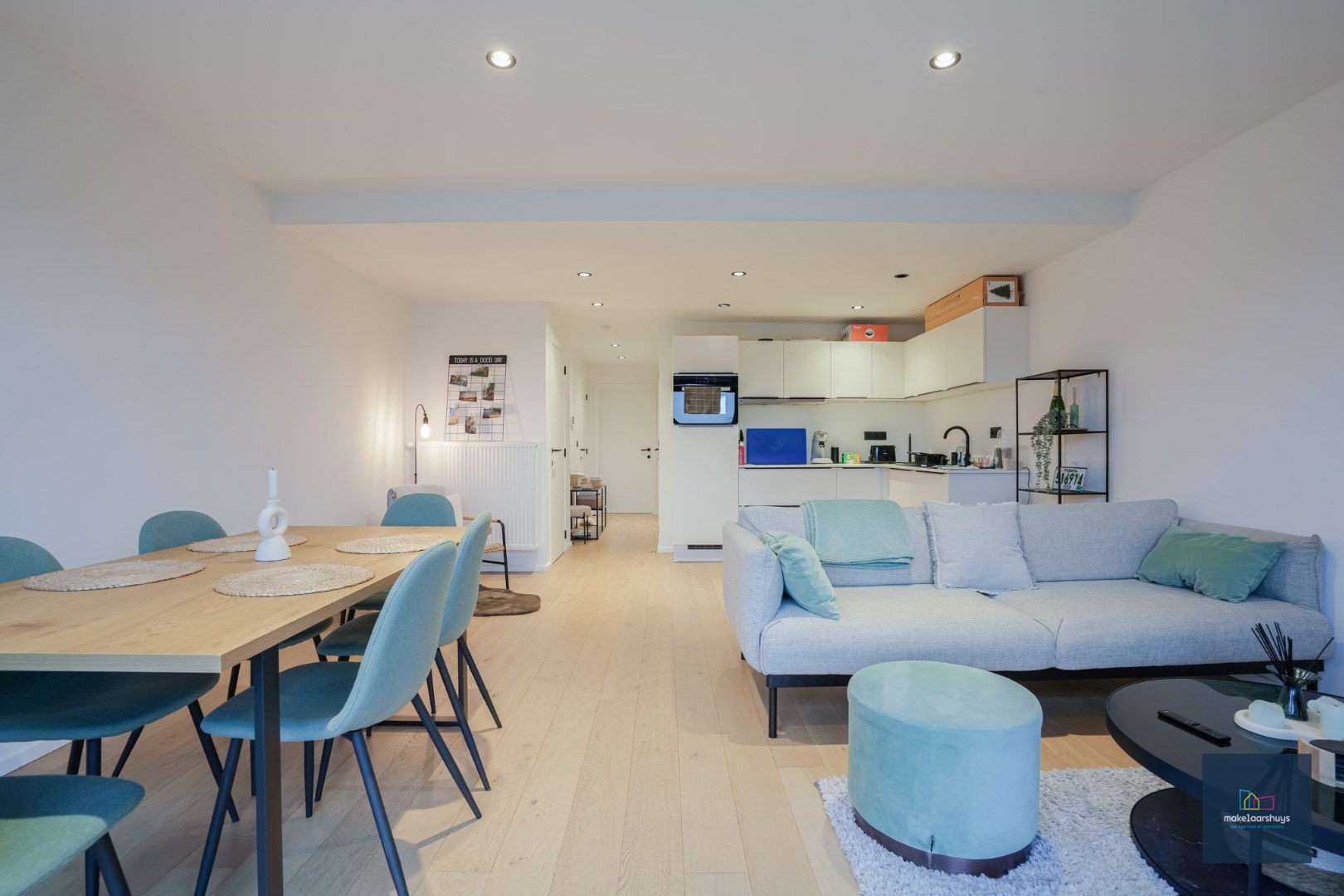 Instapklaar 2 slp. appartement met terras en grote gemeenschappelijke tuin. 