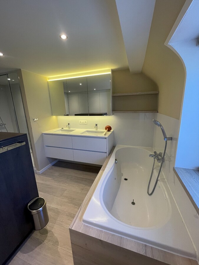 Stijlvol duplexappartement met verrassende buitenruimte, 3 slpk. 