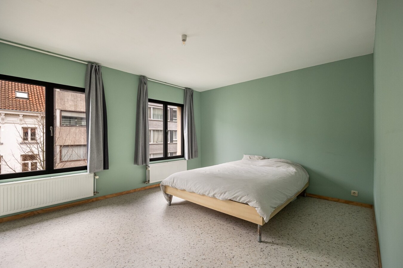 Gerenoveerde herenwoning met stadskoer in de Haringrodewijk! 