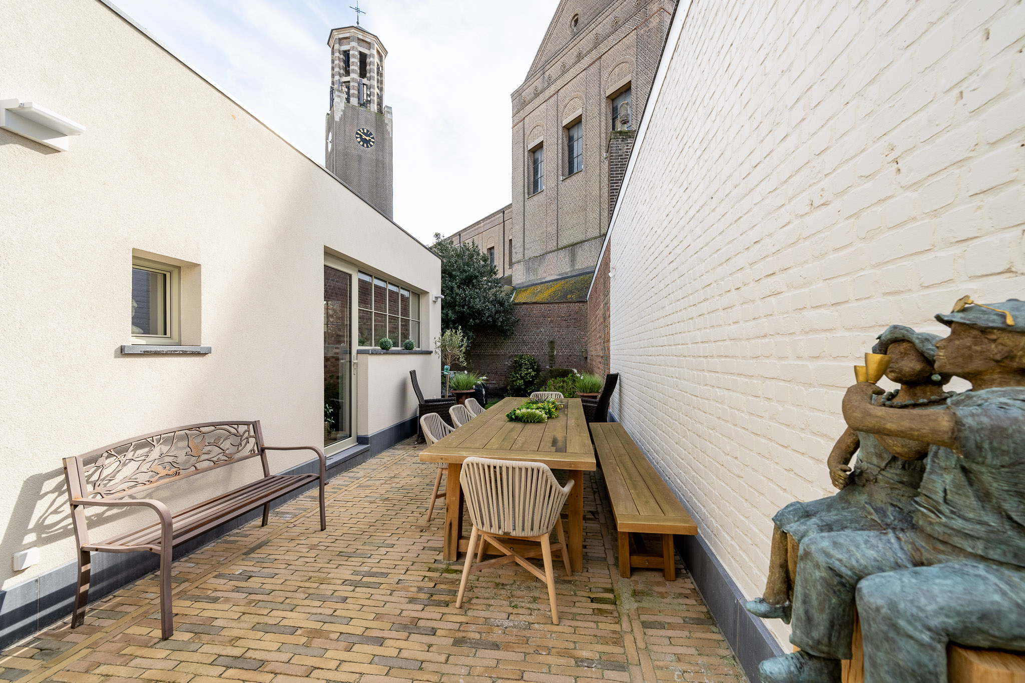 Charmante en karaktervolle herenwoning, met veel smaak gerenoveerd in het centrum van Knokke 