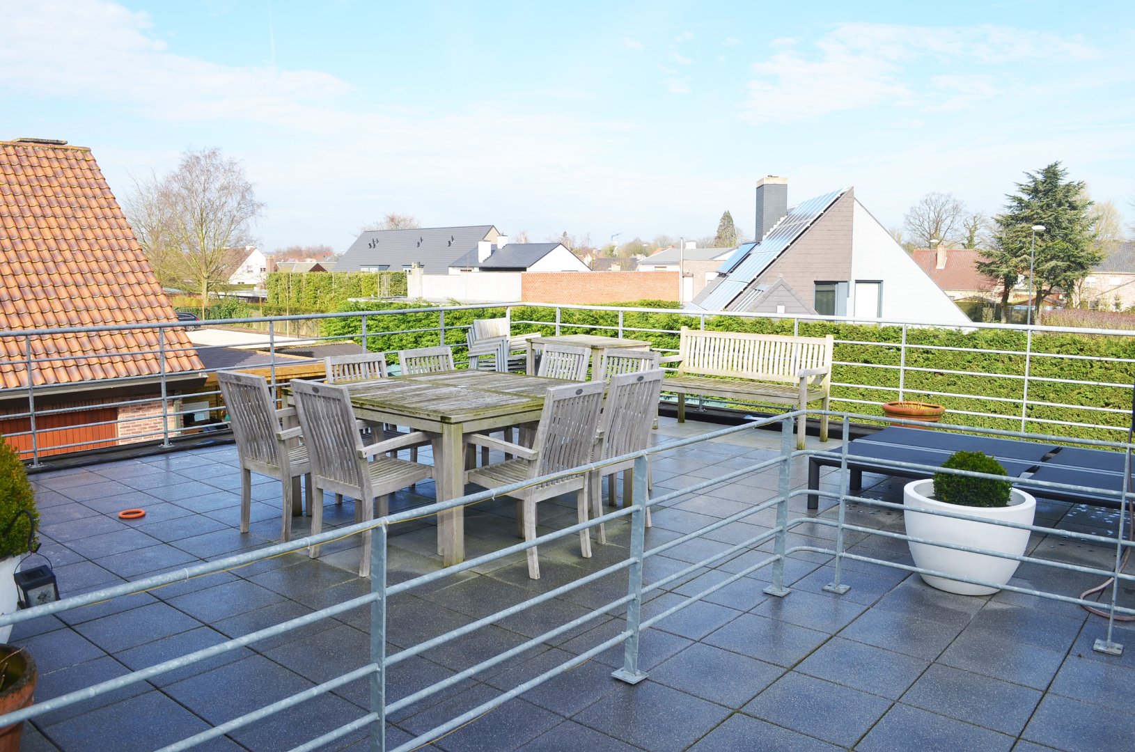 Duplex app. 142 m² met 3 slpks, terras en 2 autostandplaatsen te Maldegem 