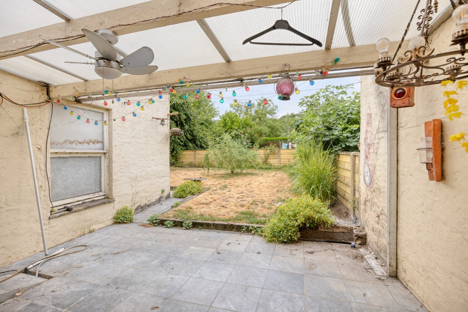 Ruime woning met kelder, zolder en tuin in Kessel-Lo! - EPC 443 kWh/m² - bewoonbare opp. 205 m² 