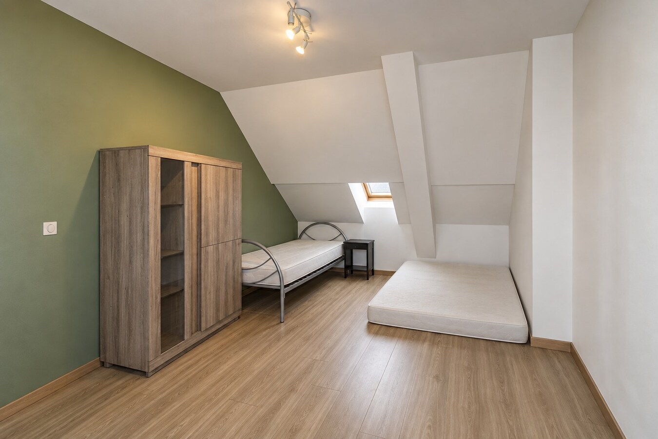 Te koop: Charmante stadswoning met 3 slaapkamers, EPC-label C en uitstekende ligging in hartje Temse 