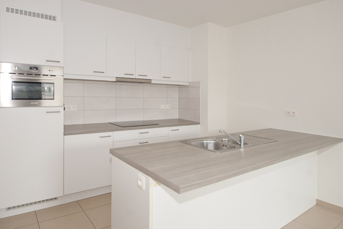 Instapklaar appartement - 2 slpks - lift - 2 terrassen - parking 