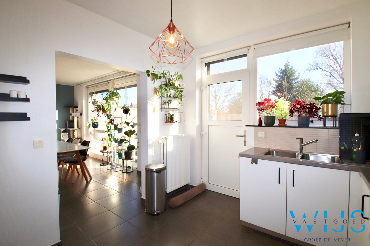 Instapklare woning met 4 slaapkamers ! 