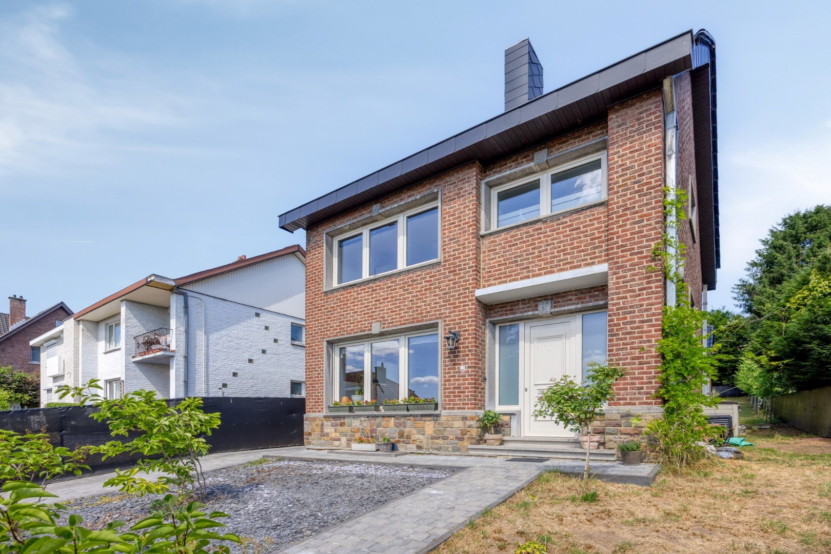 4 gevel VILLA met 3 slaapkamers + bureau, ruime tuin – 1652 ALSEMBERG (BEERSEL) 