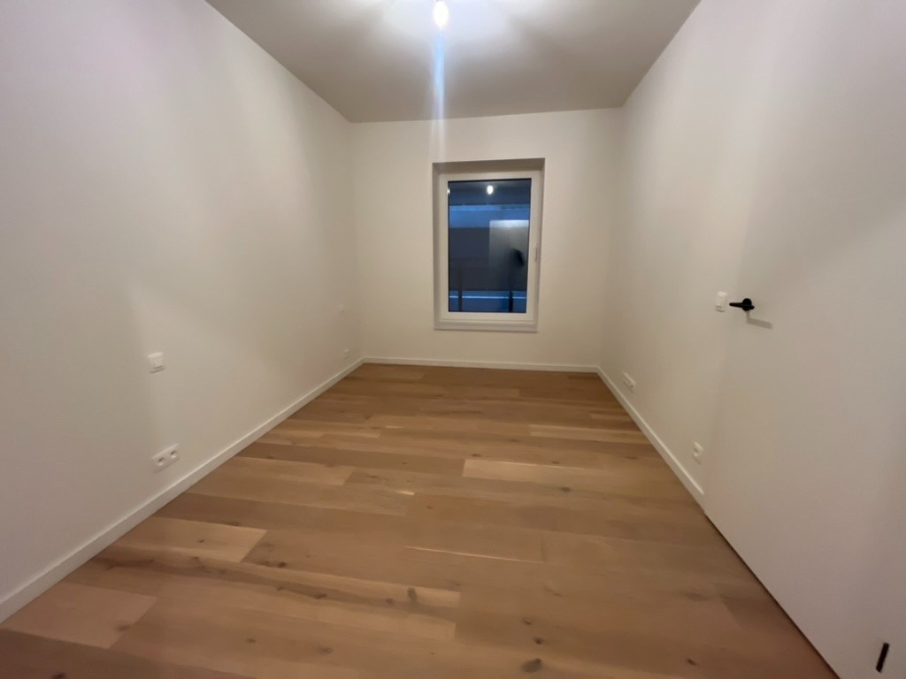 OPENDEURDAG: Project Hoost Zondag 12/04 - 10u - 14u (Maes en Boerenboomplein): Centraal gelegen 2-kamer appartement te Project Hoost met XL-terras 