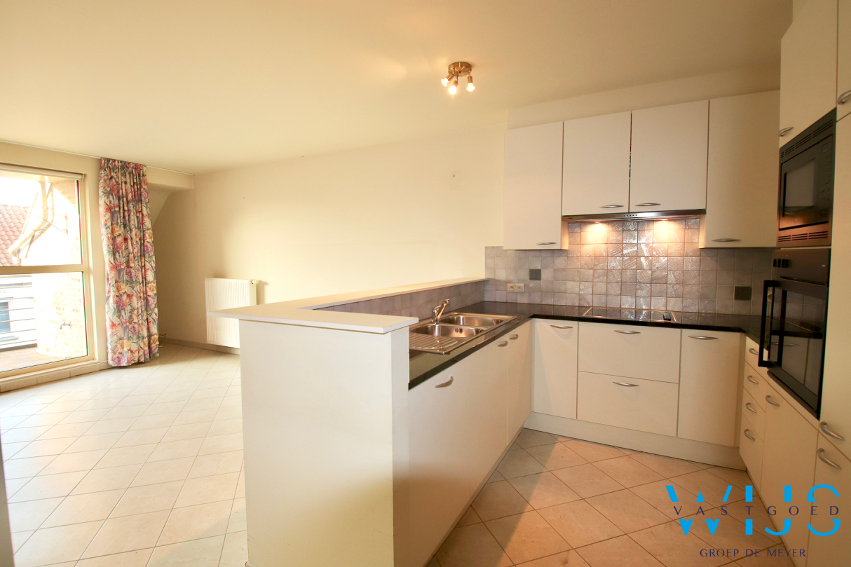 3 slaapkamerappartement met garage in hartje Assenede ! 