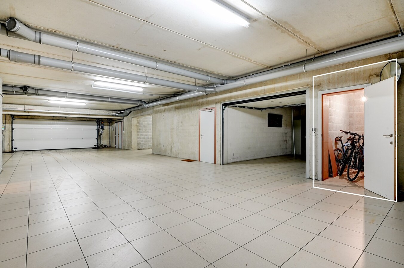 Ruim instapklaar appartement met grote terrassen 