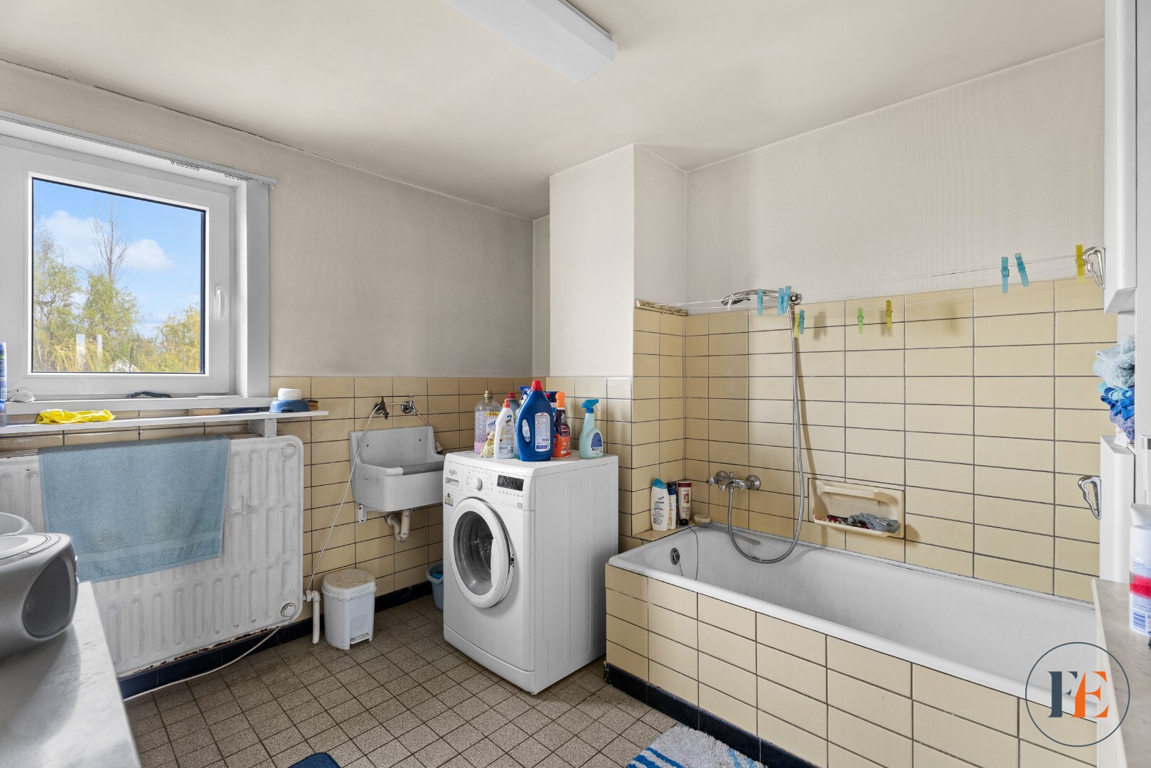Appartement (135m²) met privatieve tuin(175m²) en garage 