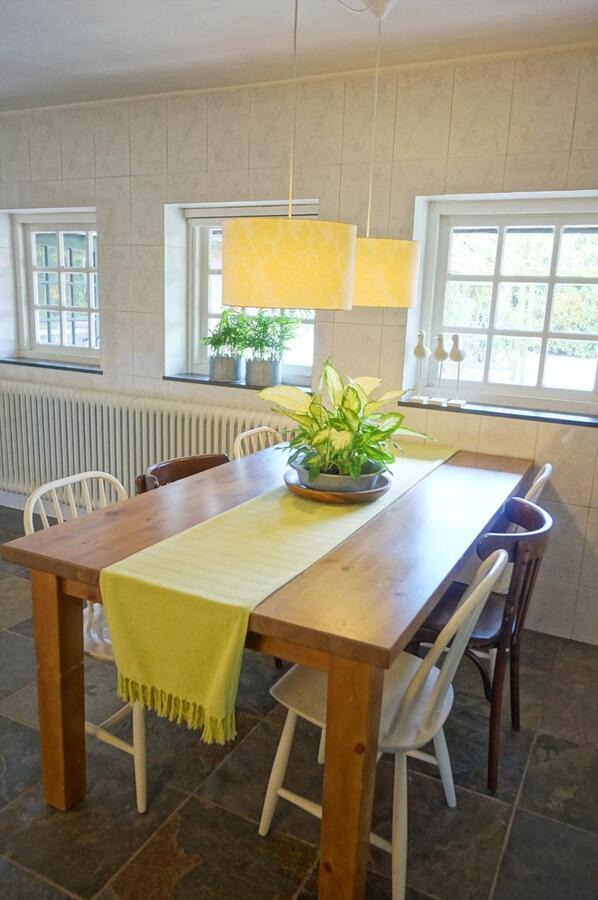 Prachtige langevelhoeve met bijgebouw ca. 1 ha te Achel 