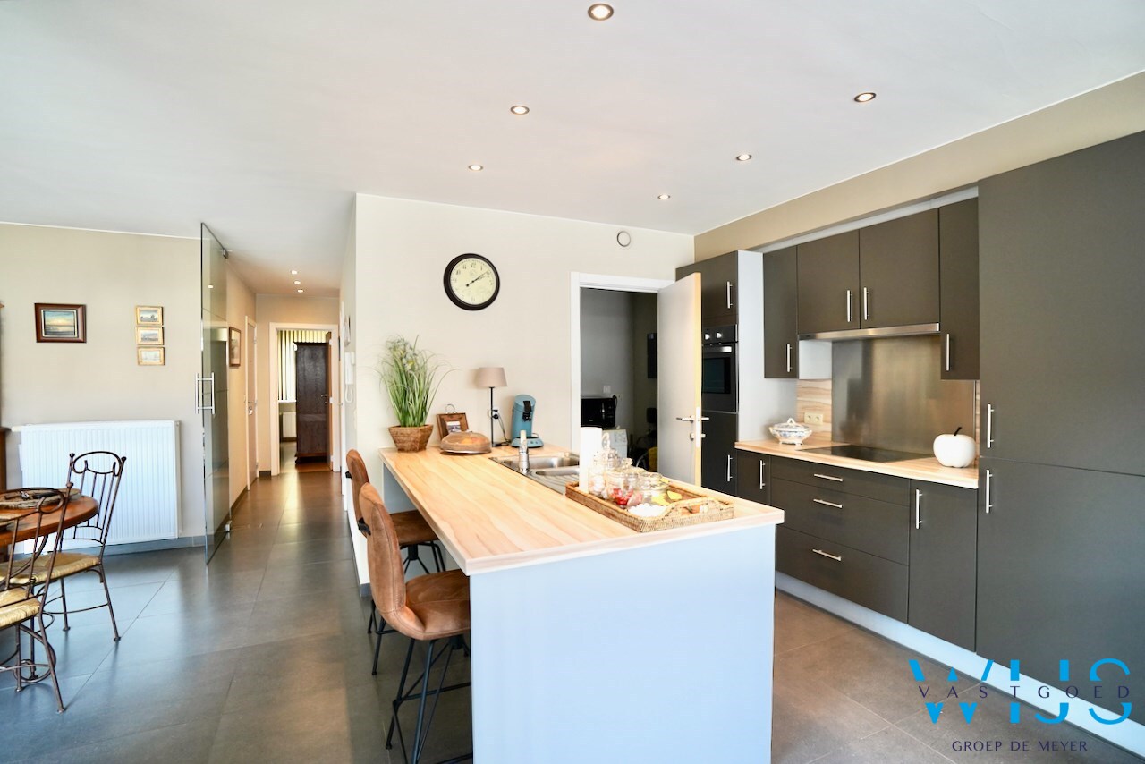 Gelijkvloers appartement met 2 slaapkamers te Zelzate ! 