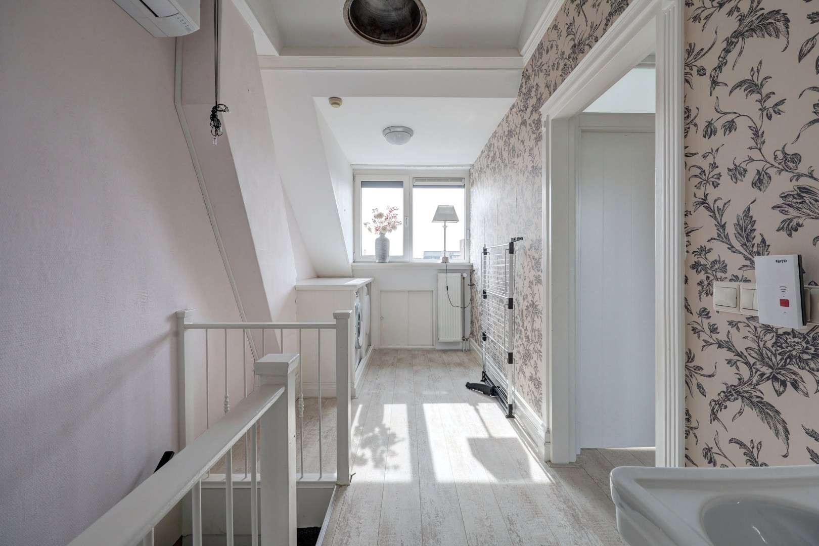 Energiezuinig (A++) en instapklaar 6-kamer gezinswoning met luxe keuken, vijf slaapkamers en zonnige tuin op het zuidoosten 