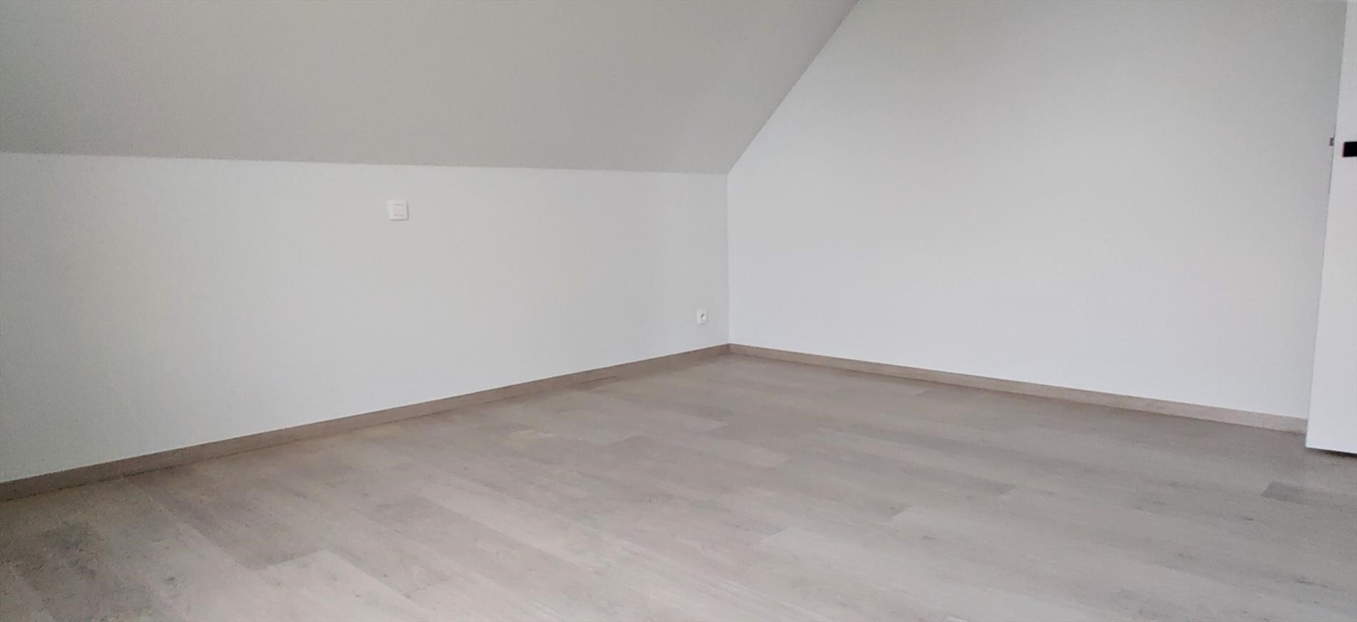Nieuwbouwwoning met 4 slaapkamers en tuin 