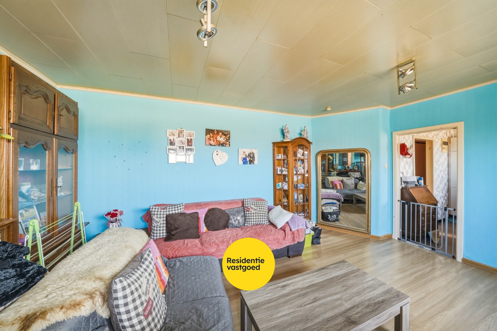 Opbrengsteigendom met 4 (vergunde) appartementen en garage te Bredene - Rendement 6,12% 