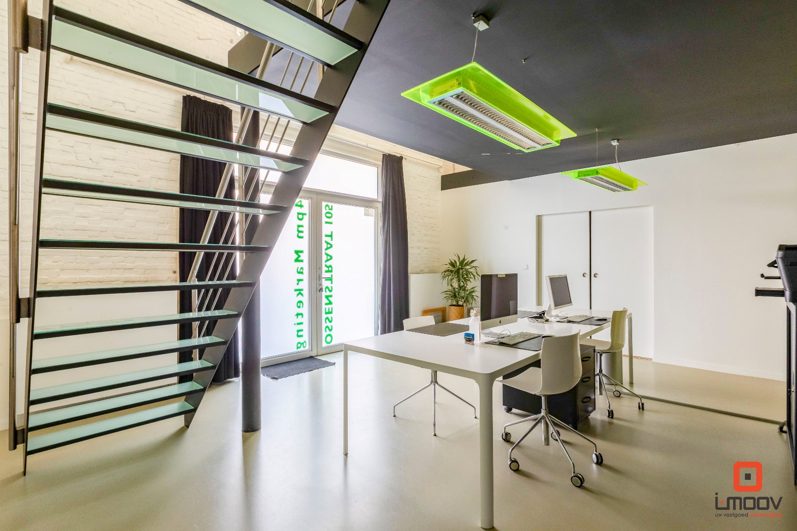 Karaktervol pand aan het Rommelwaterpark: industriële charme met huiselijke warmte. 