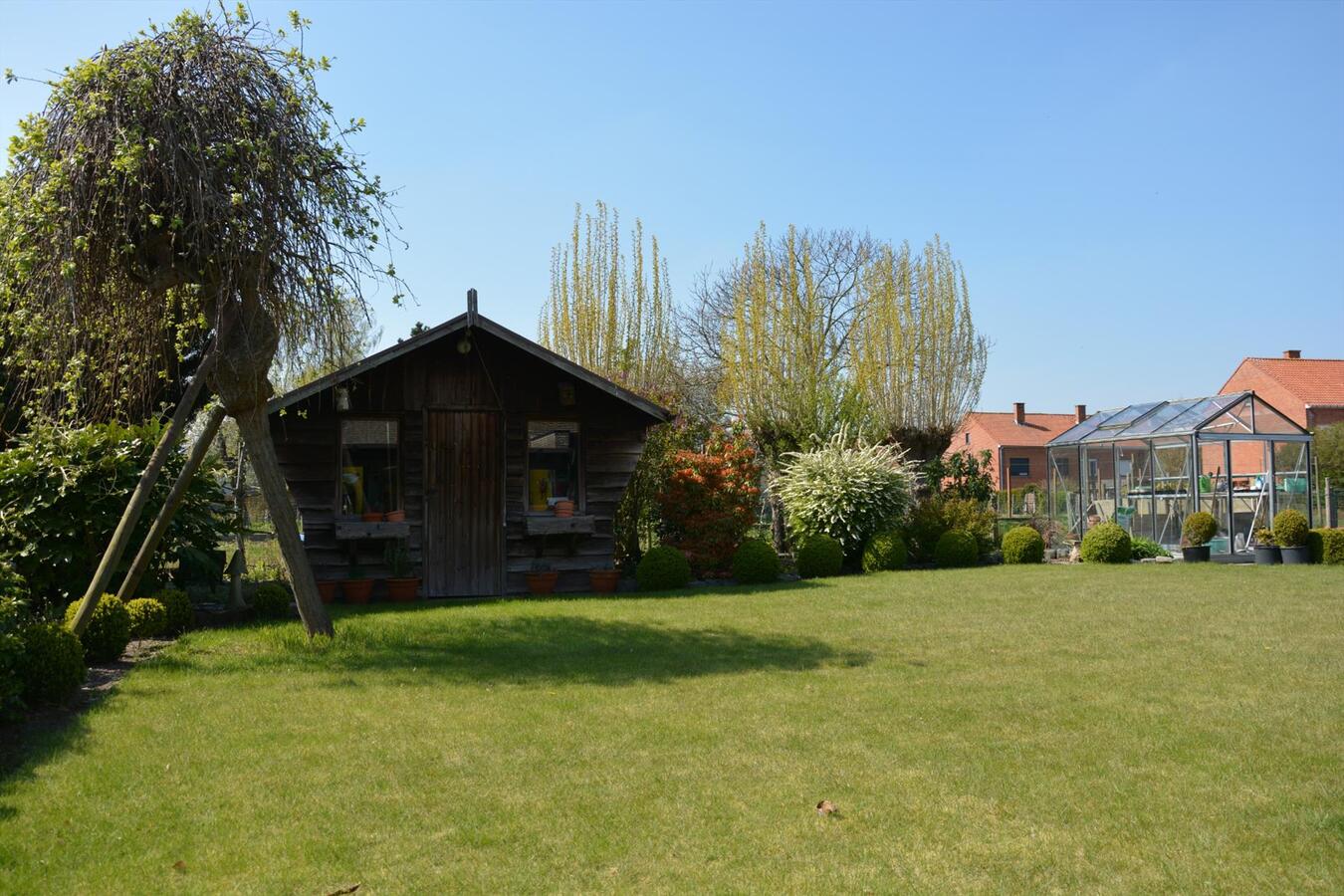 Charmante villa met zonnige tuin 