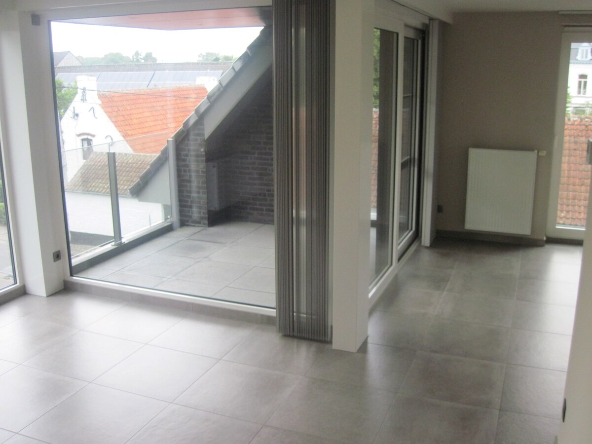 Luxueus en ruim appartement in rustige omgeving. 