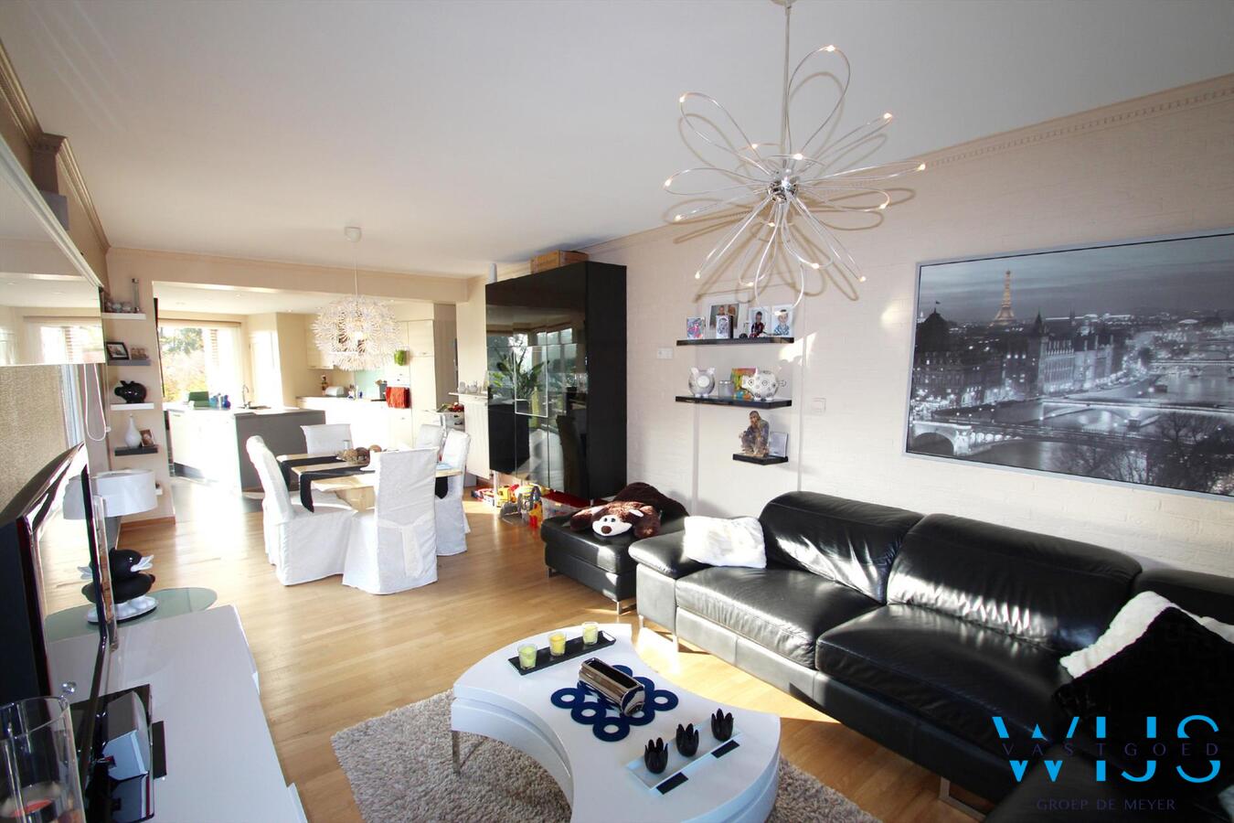 Instapklare gezellige woning met mooie tuin ! 