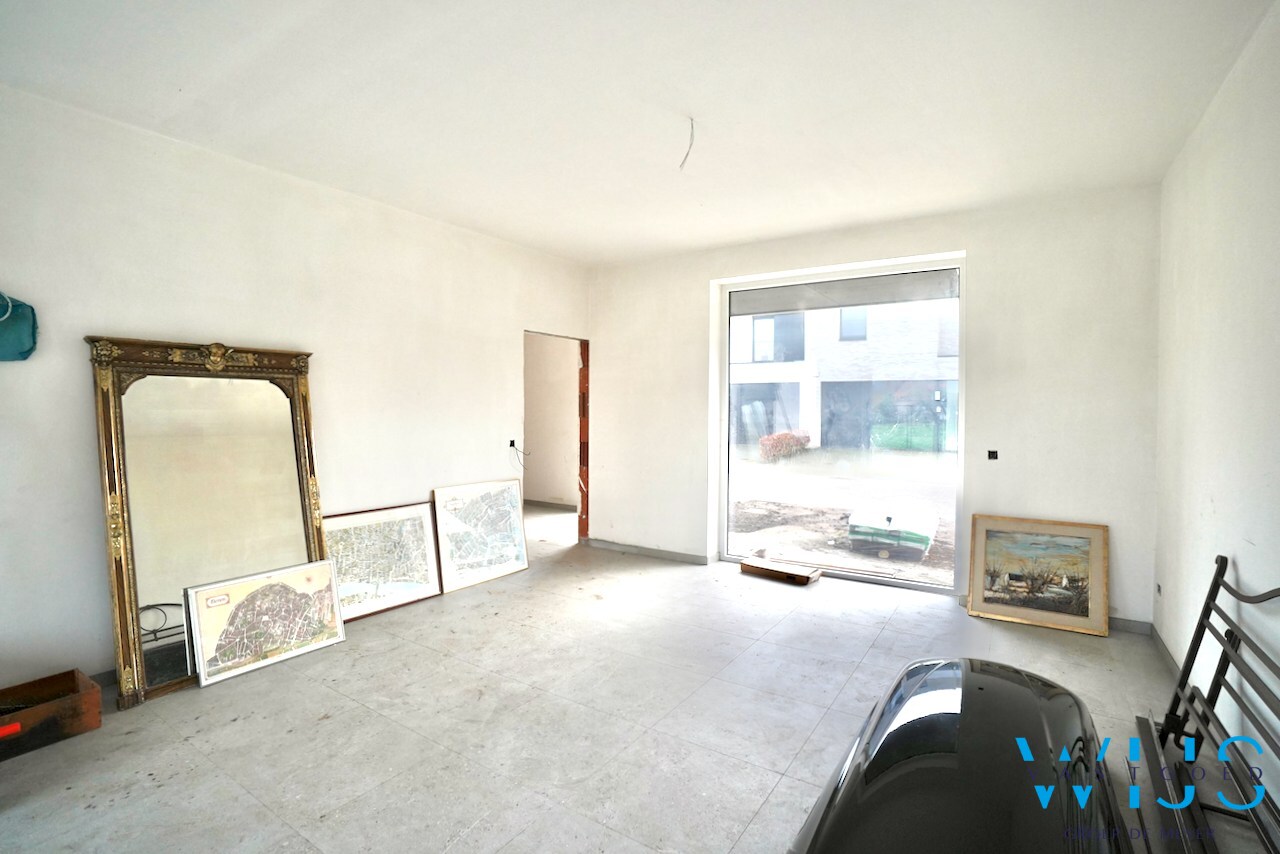 Nieuwbouw in aangename woonwijk te Oosteeklo ! 