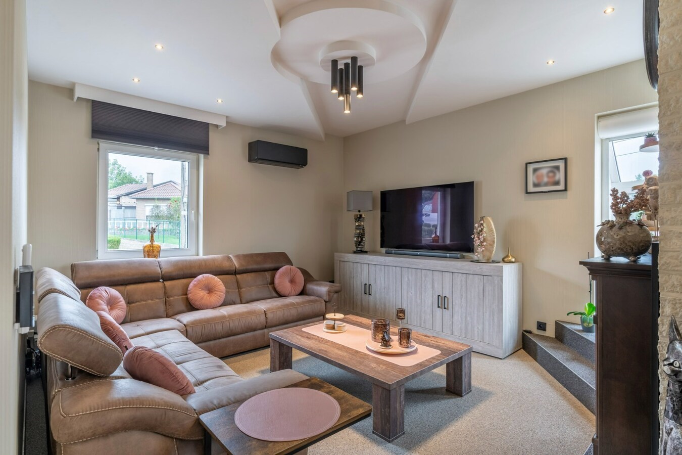 Gerenoveerde woning met tuin, garage en 3 slaapkamers in Opglabbeek - Perceeloppervlakte 684.00 - Bewoonbare oppervlakte 160.00 - Zuidoostelijke tuinoriëntatie 