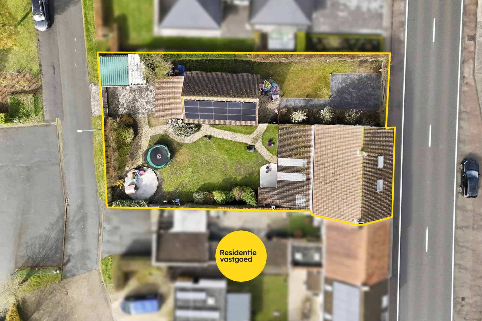 Karaktervolle halfopen bebouwing met multifunctioneel bijgebouw  in Westkerke 