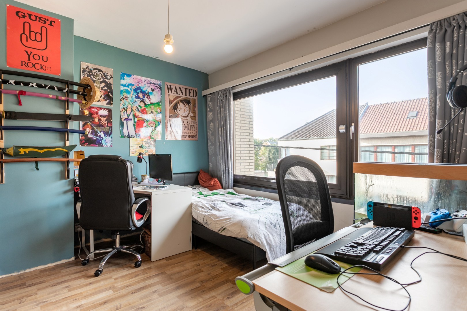 Solide woning met 6 slaapkamers, tuin en garage 